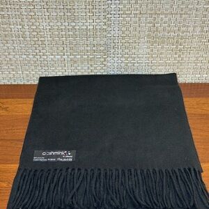 NWOT Solid Black 100% Acrylic Cashmink Scarf by V. Fraas